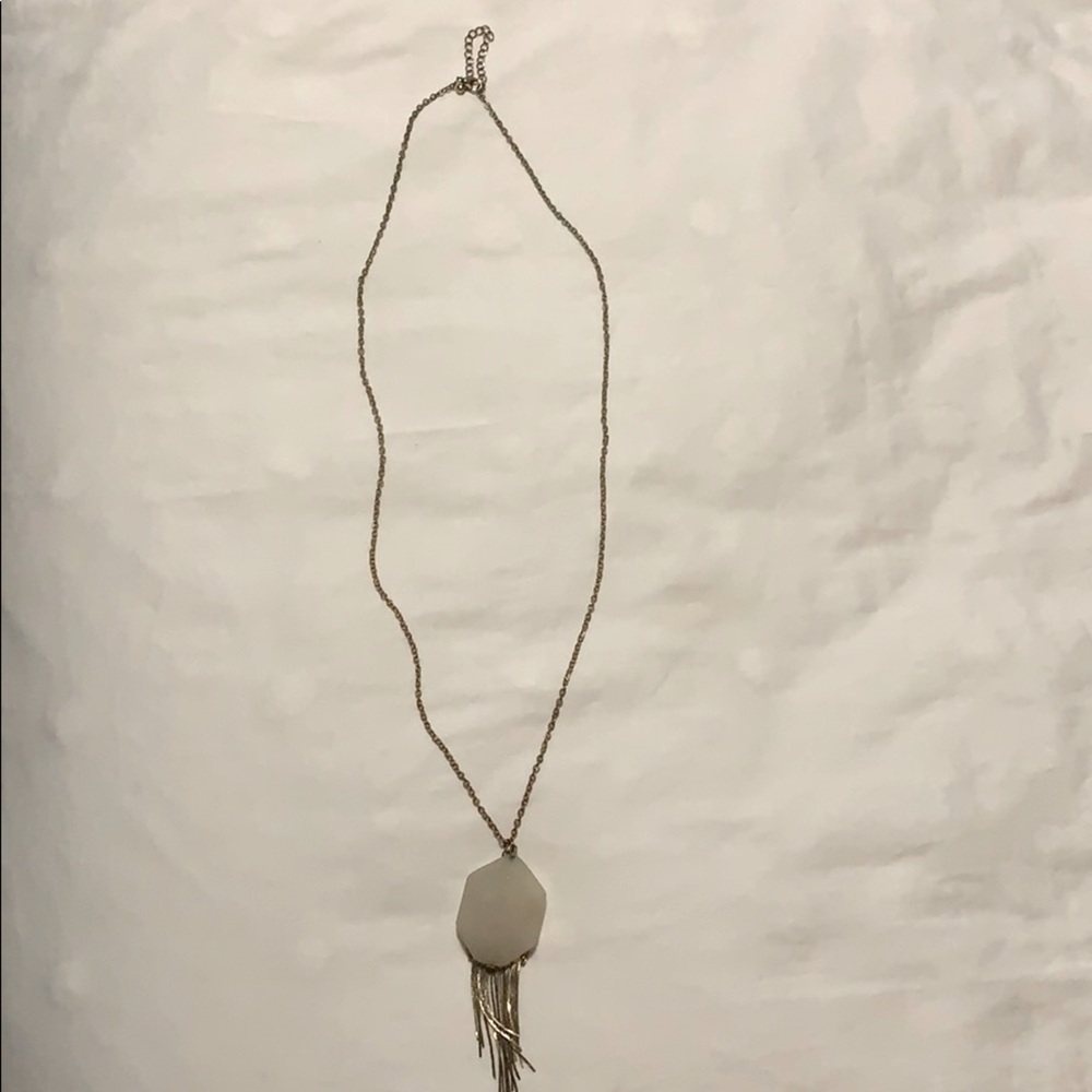 Gold pendant necklace